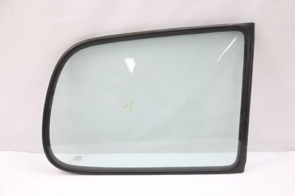 Scheibe sonstige 833429C006 Nissan SERENA C23
