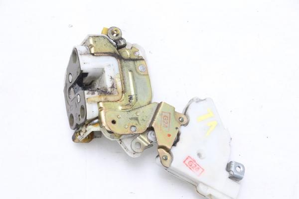 Türschloß vorn links 805039C100 Nissan SERENA C23