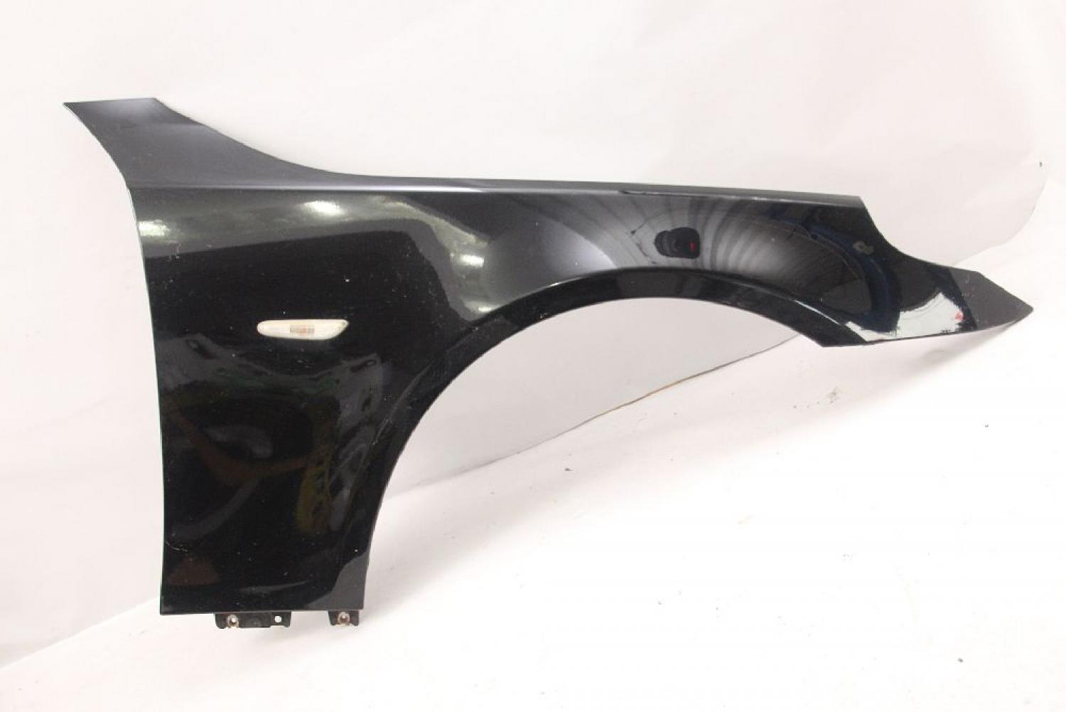 Kotflügel vorn rechts 41357111430 BMW 5er Touring E61