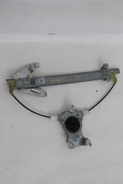 Fensterheber elektrisch hinten links 82701AV710 Nissan PRIMERA 3 Traveller P12