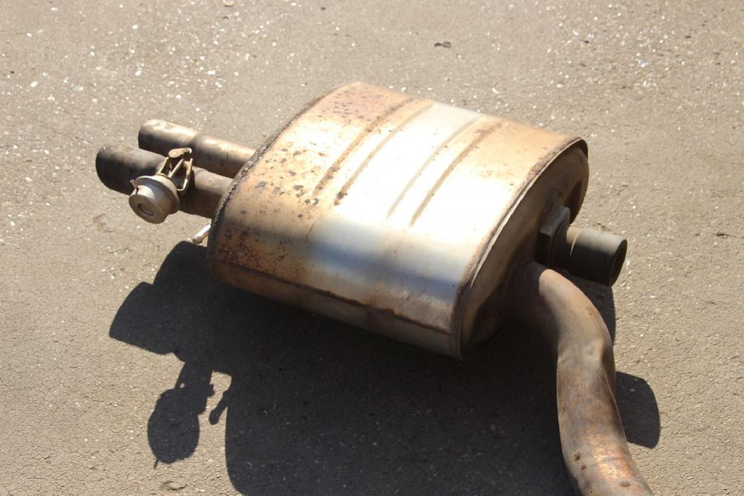 Auspuff / Schalldämpfer hinten 18307798465 BMW 5er Touring E61