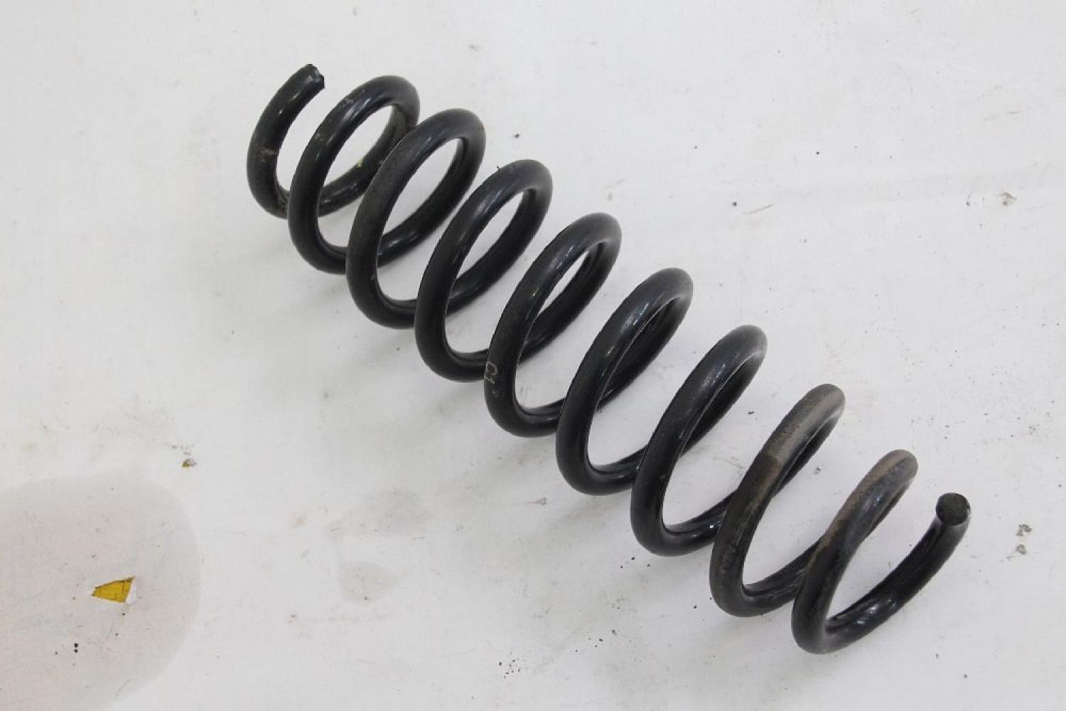 Feder hinten rechts 33536767336 BMW 1er E81 E87