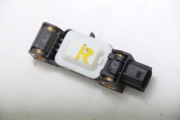 Airbag Sensor vorn rechts 0285003019 Nissan MICRA 3 K12
