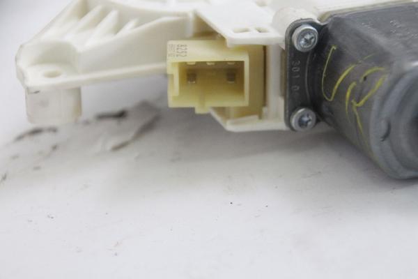 Fensterheber-Motor vorn rechts 2048200242 Mercedes C-KLASSE S 204