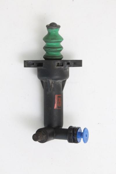 Kupplung - Nehmerzylinder 5Q0721261K VW POLO 4 9N