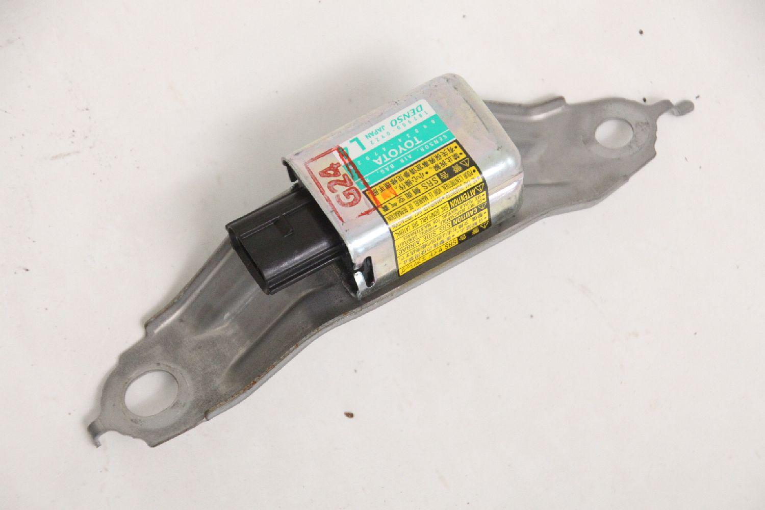 Airbag Sensor hinten links 8983447020 Toyota PRIUS 2 NHW20