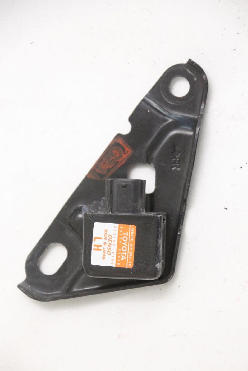 Airbag Sensor links 8917447040 Toyota PRIUS 2 NHW20