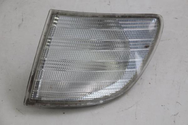 Blinker vorn links 6388200821 Mercedes VITO 1 W638