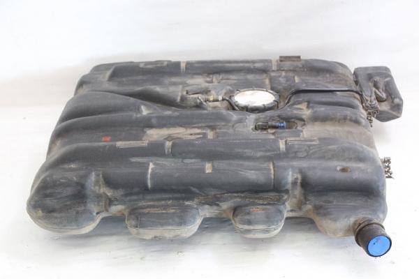 Kraftstofftank 6384710701 Mercedes VITO 1 W638