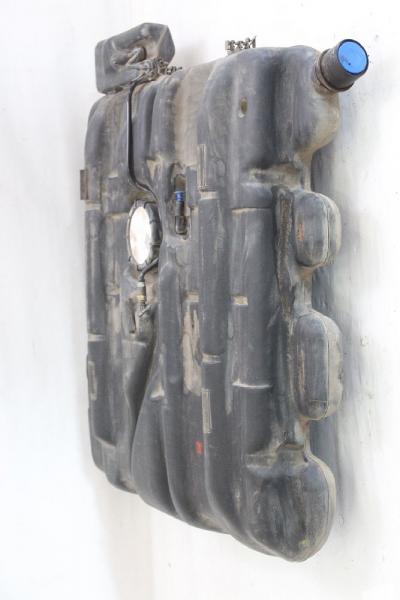 Kraftstofftank 6384710701 Mercedes VITO 1 W638