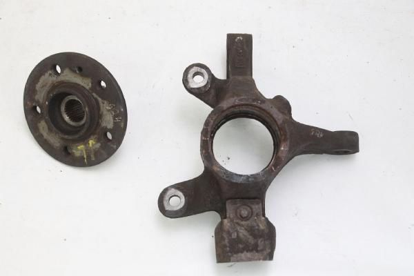 Achsschenkel vorn links 6383300232 Mercedes VITO 1 W638