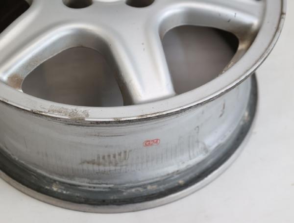 Felge Alu/Leichtmetall hinten links 1H0601025AE VW GOLF 3 Cabrio