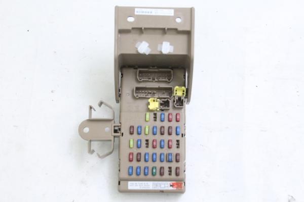 Sicherungskasten 82201FG010 Subaru FORESTER 3 SH