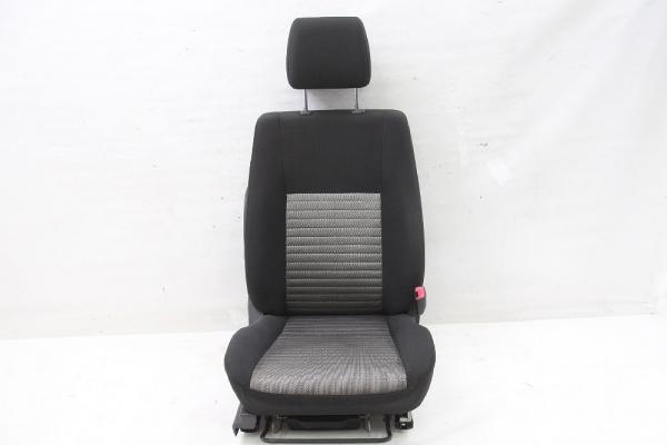 Sitz vorn rechts 8510379J00 Suzuki SX4 EY GY