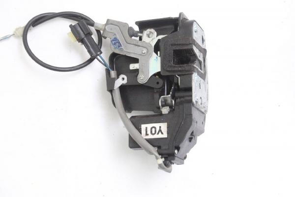 Türschloß vorn rechts 813203E000 Kia SORENTO 1 JC