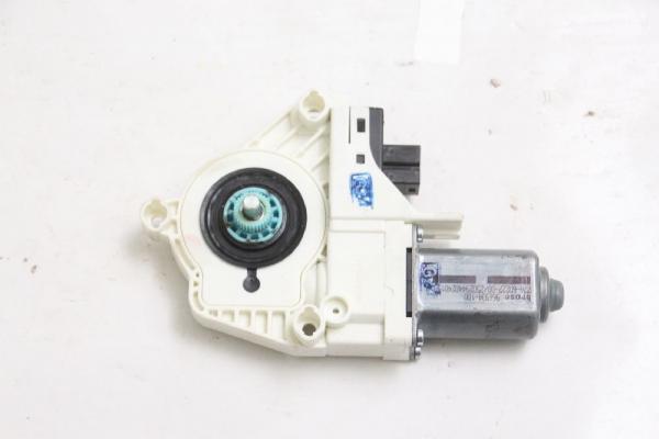 Fensterheber-Motor vorn rechts 8K0959802 Skoda SUPERB II