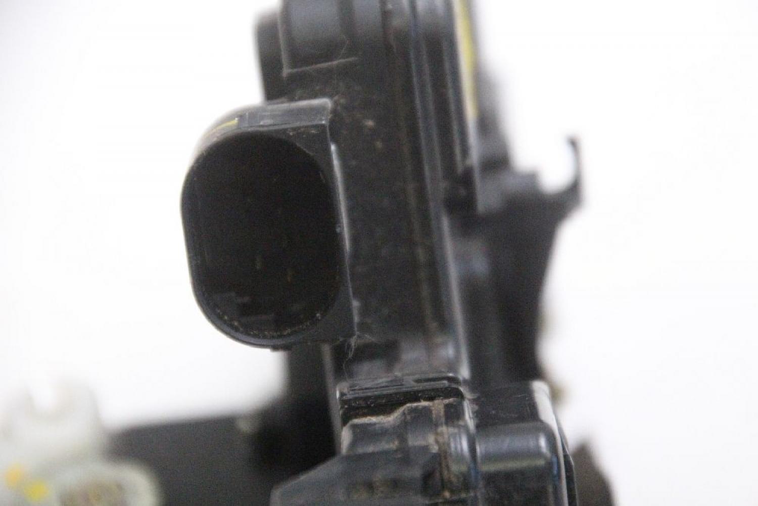 Türschloß hinten rechts 51227011246 BMW 3er E46