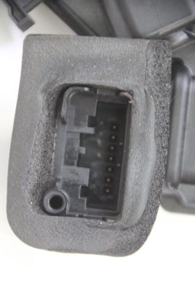 Türschloß vorn links 5K1837015B Skoda YETI