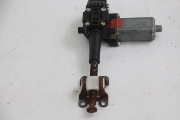 Stellmotor Sitz 0390201946 Mercedes SL R230