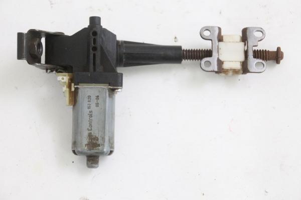 Stellmotor Sitz 0390201946 Mercedes SL R230