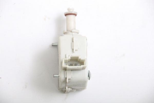Stellmotor ZV Tankklappe 1J6810773A VW GOLF 4
