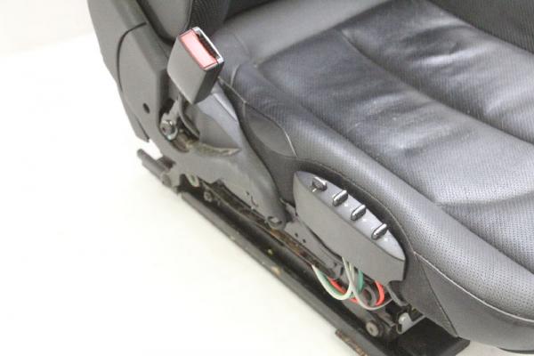 Sitz vorn links 20991053939E43 Mercedes CLK C209