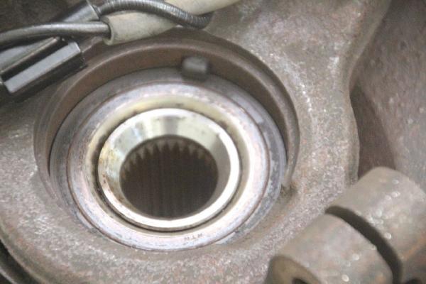 Achsschenkel vorn rechts 364798 Citroen C-CROSSER