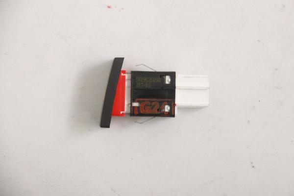 Schalter Warnblink 5K0953509A VW GOLF 6