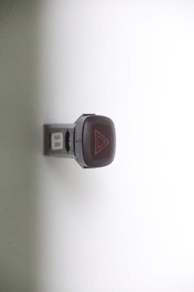 Schalter Warnblink 9168302 Volvo XC90 I