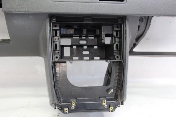 Luftfilterkasten Mercedes E Klasse W 211 1120901101 2,6 130 KW 177 PS Benzin gebraucht 1