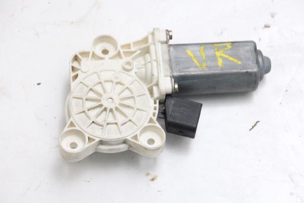 Fensterheber-Motor vorn rechts 2118281742 Mercedes C-KLASSE S203