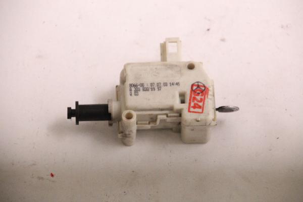 Stellmotor ZV Tankklappe 2038201997 Mercedes C-KLASSE S203