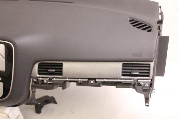 Armaturenbrett 8000A513XA Mitsubishi OUTLANDER 3 AWD