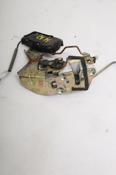 Türschloß hinten rechts 82301M79G10 Suzuki ALTO 4