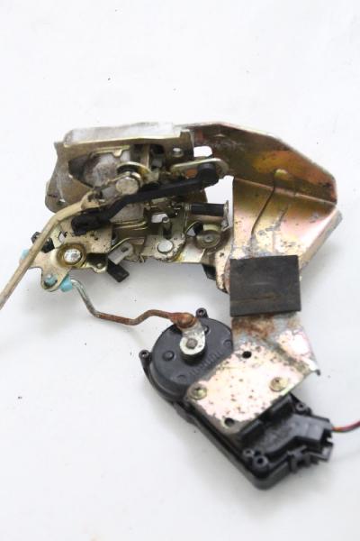 Türschloß hinten links 82302M79G10 Suzuki ALTO 4