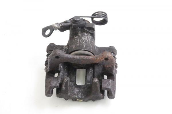 Bremssattelträger hinten rechts 8E0615423 VW PASSAT Variant 3BG