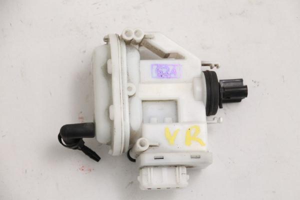 Stellmotor ZV vorn rechts 3A0862153 VW PASSAT Variant 35I