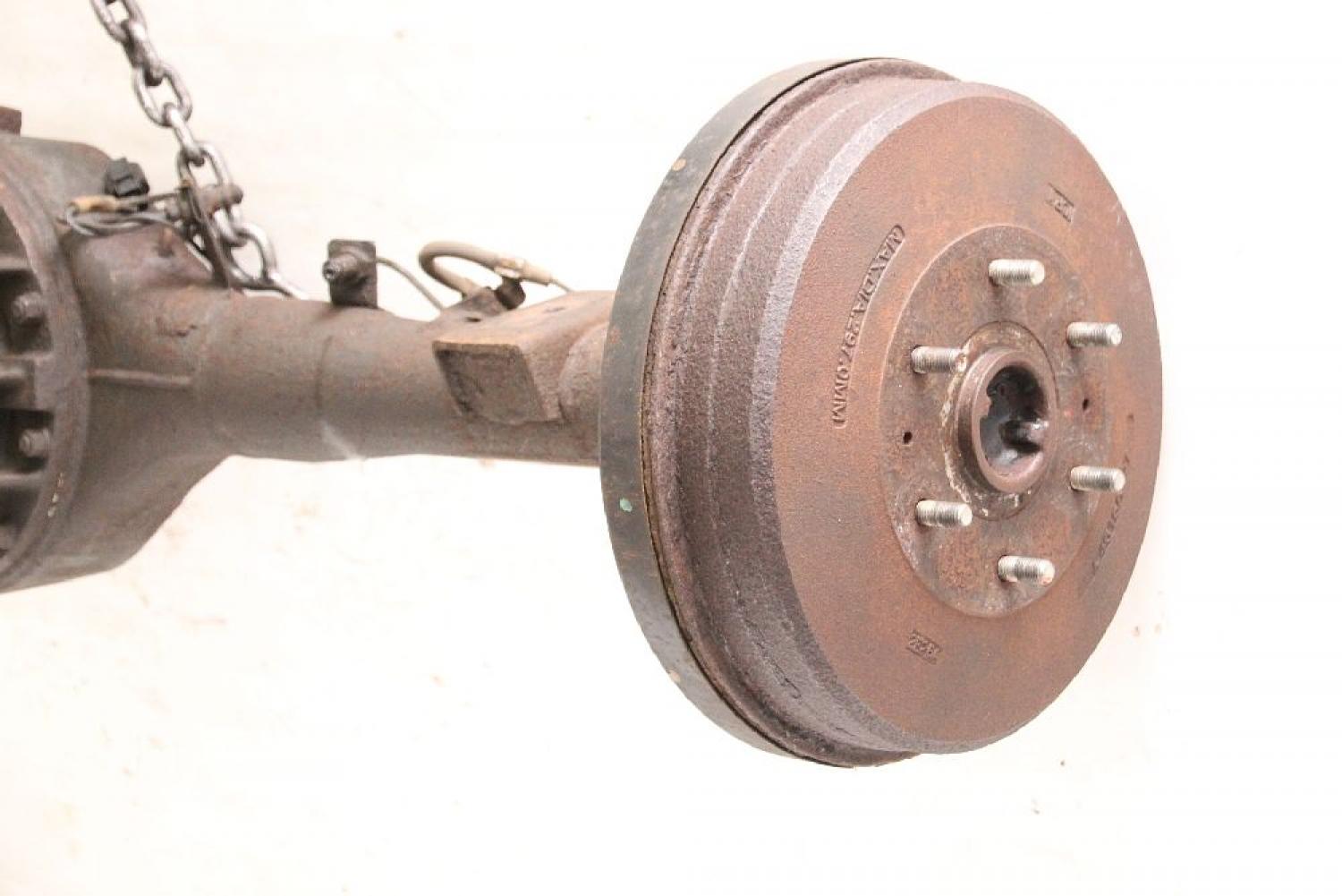 Achse hinten 3711A034 Mitsubishi L 200 4 KB4T