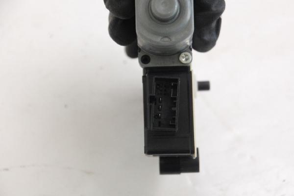 Fensterheber-Motor hinten rechts 0130822694 VW GOLF 7