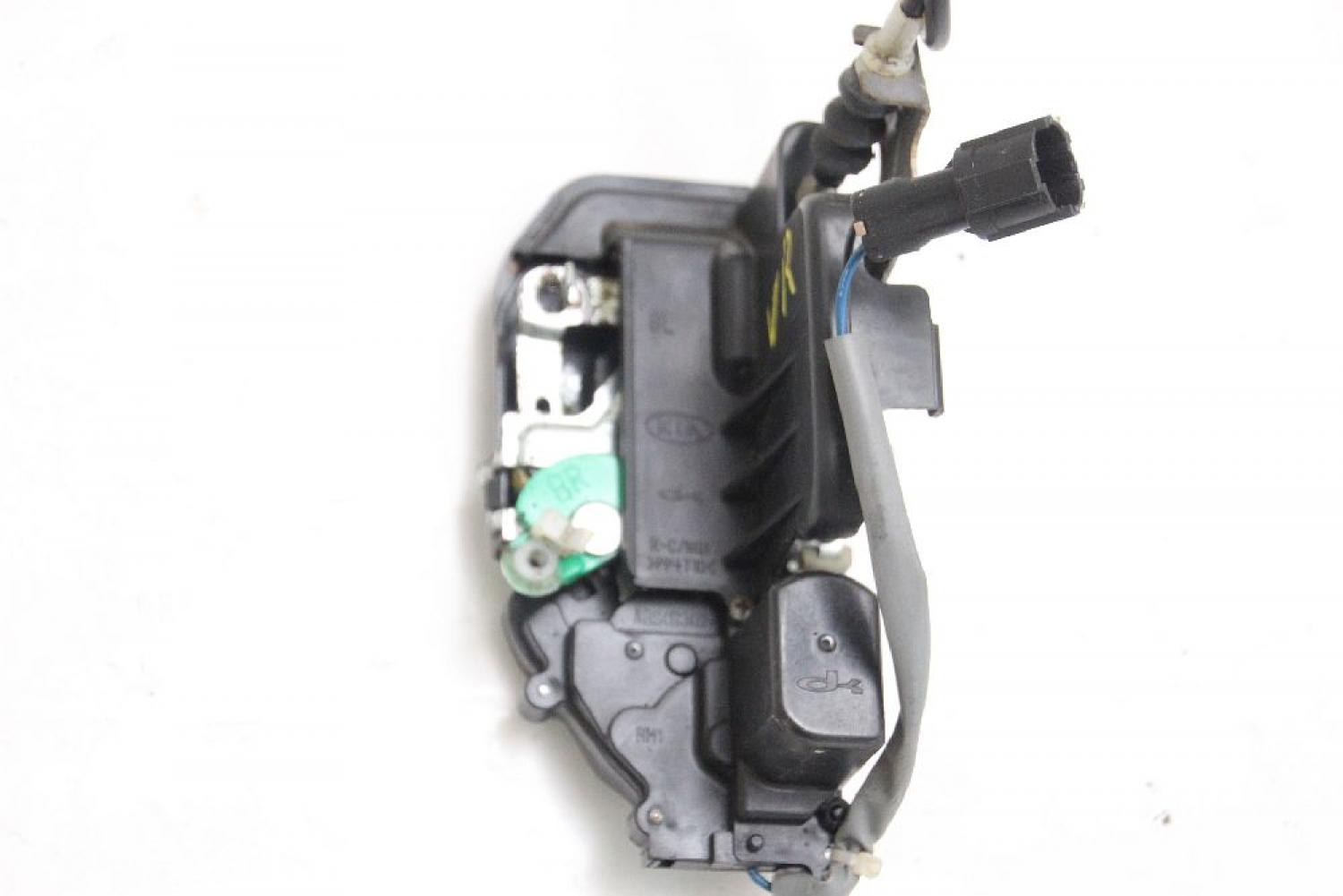 Türschloß vorn rechts 813203E000 Kia SORENTO 1 JC