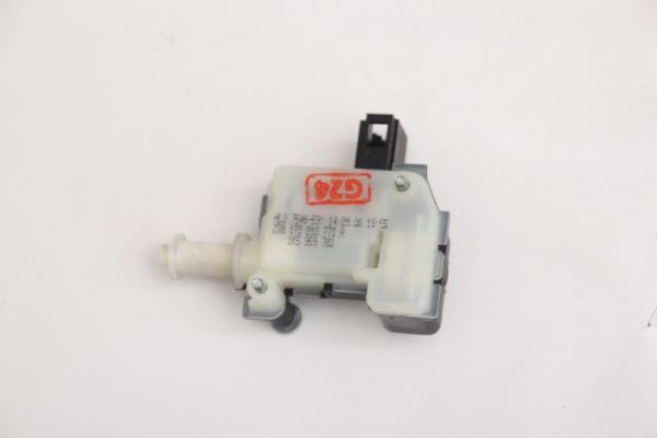 Stellmotor ZV Tankklappe 1T0810773A VW TOURAN 1