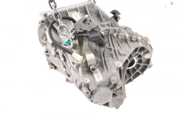 Getriebe 6 Gang 320108729R Renault MEGANE 3 BZO