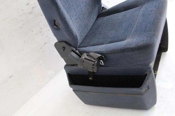 Sitz hinten 703883311A VW T4 Bus