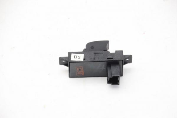 Schalter ESP Opel ASTRA J Caravan 13288072 1240297 02-2011 gebraucht 1