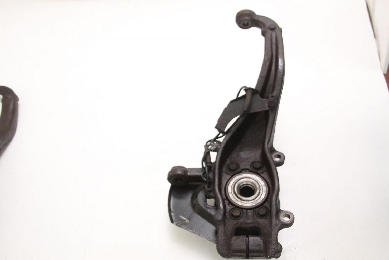 Achsschenkel vorn rechts 40014EB000 Nissan PATHFINDER R51