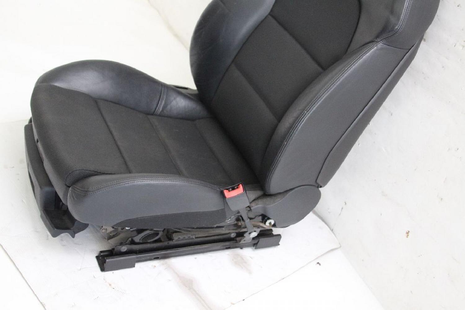 Sitz vorn rechts 8E0881806AQMRA Audi A4 Avant 8E B7