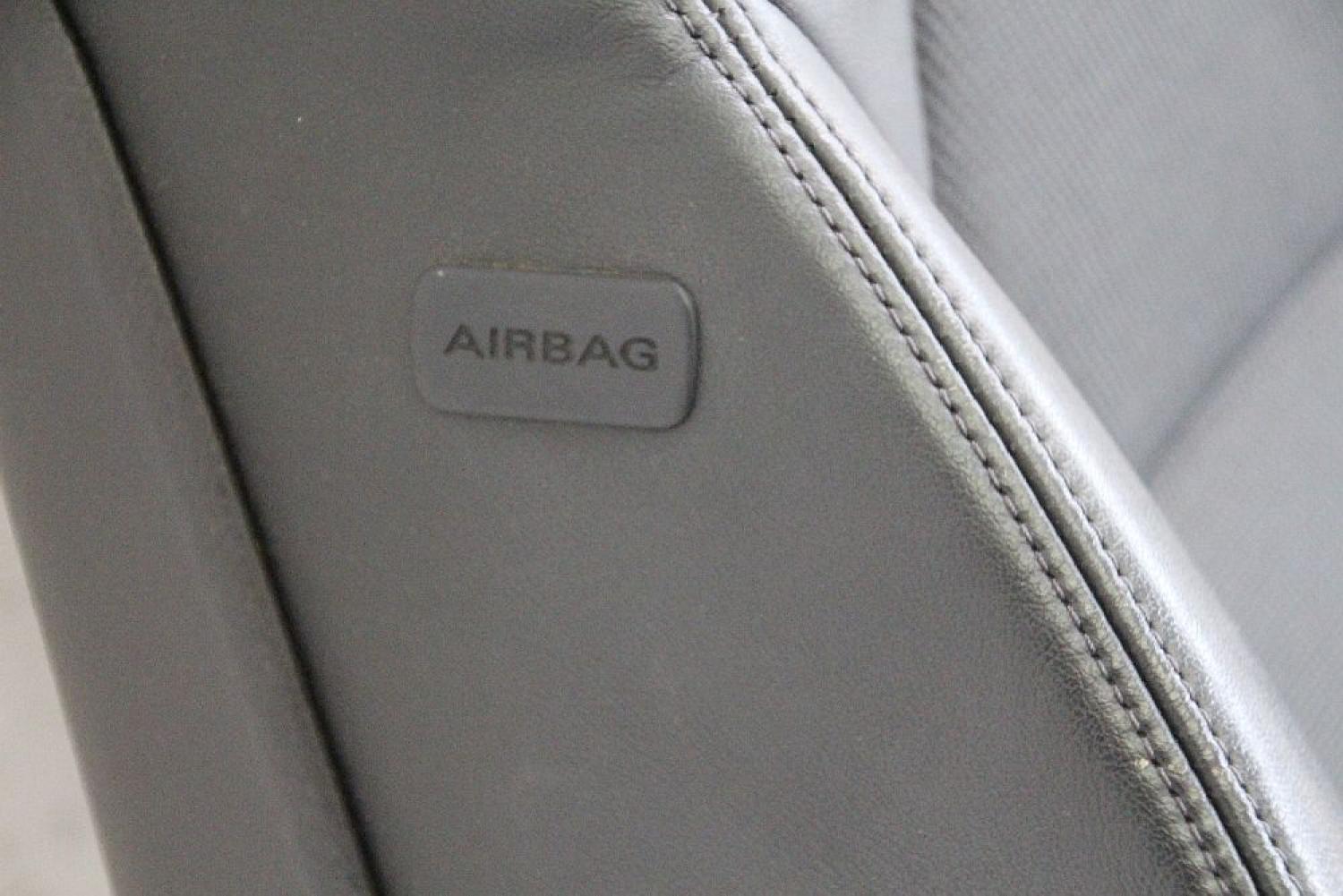 Sitz vorn rechts 8E0881806AQMRA Audi A4 Avant 8E B7