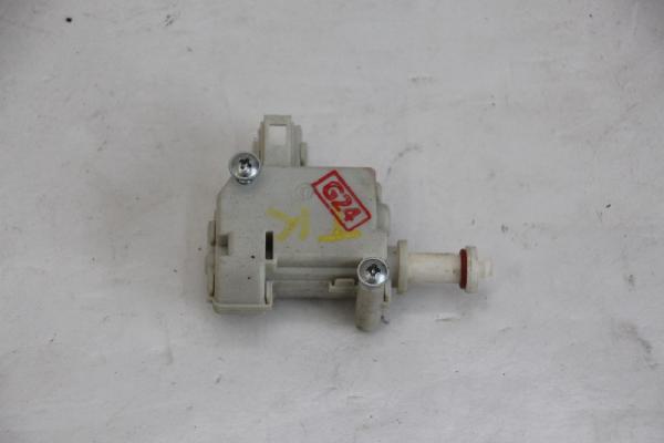 Stellmotor ZV Tankklappe 1J0810773C VW BORA