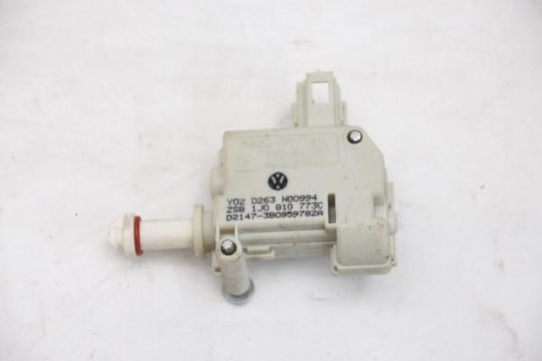 Stellmotor ZV Tankklappe 1J0810773C VW BORA