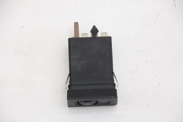 Schalter Sitzheizung 1J0963564B VW BORA